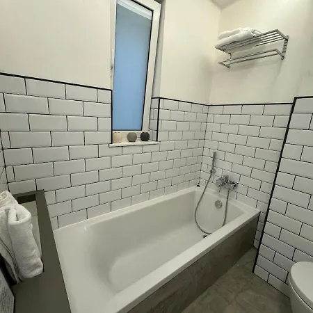 Apartment For 4 With Pool In Swieqi St Julians